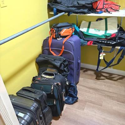 Suitcases, Duffels & Tote Bags