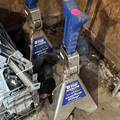 Sale Photo Thumbnail #553