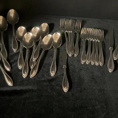 Oneida “American Harmony” Flatware Set