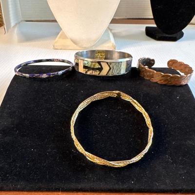 Sale Photo Thumbnail #599