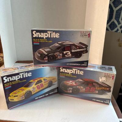 Sale Photo Thumbnail #571