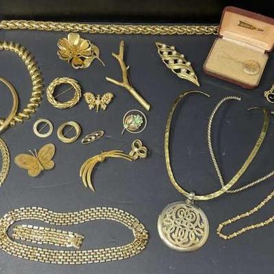 Sale Photo Thumbnail #46