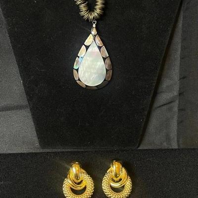 18K GP Necklace & Pair of Earrings, Pendent Necklace on Leather