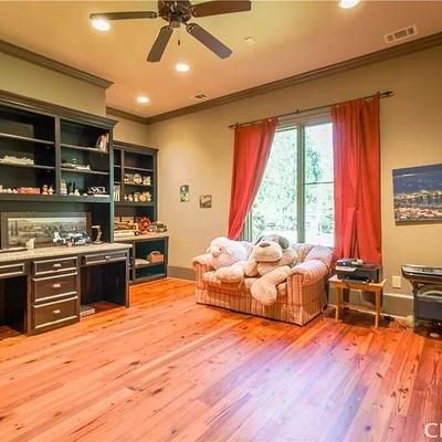 Sale Photo Thumbnail #280