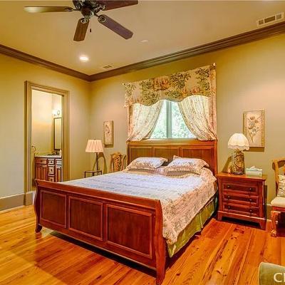 Sale Photo Thumbnail #285