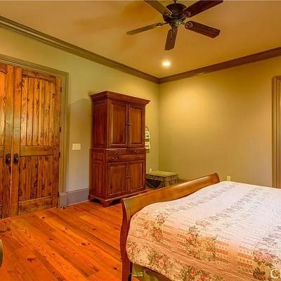 Sale Photo Thumbnail #286