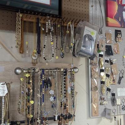 Sale Photo Thumbnail #26