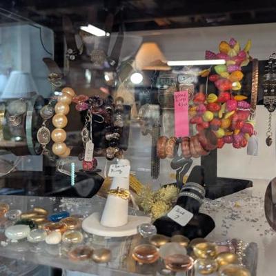 Sale Photo Thumbnail #123