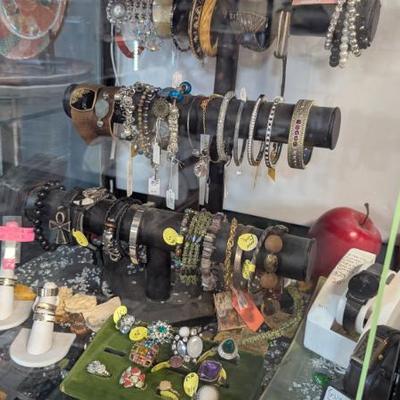 Sale Photo Thumbnail #127