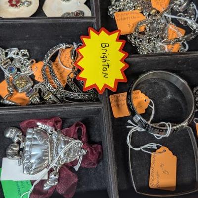 Sale Photo Thumbnail #29