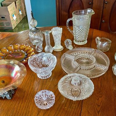 032-LR: Glass and Carnival Glass Assortment