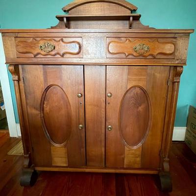 002-DR: Eastlake Butler’s Chest