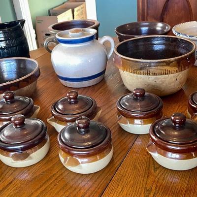 027-DR: Small Crockery Assortment