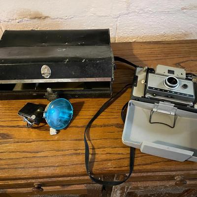 059-CEL: Vintage Polaroid Land Camera