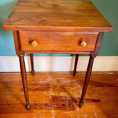 008-LR: Small Antique Side Table