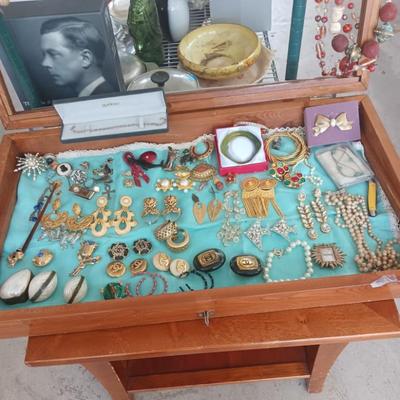 Sale Photo Thumbnail #237