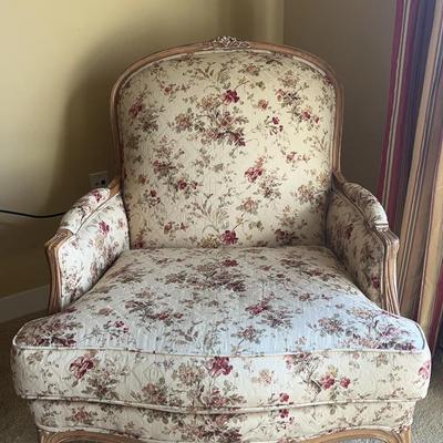 Sale Photo Thumbnail #25: Floral Pattern Ethan Allen Chair