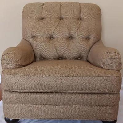 Sale Photo Thumbnail #21: Lot 2 Ethan Allen Club Chair In Camel 