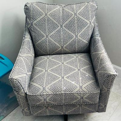 Sale Photo Thumbnail #80