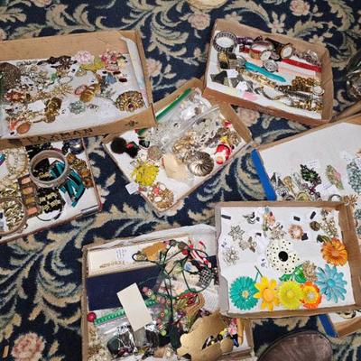 Sale Photo Thumbnail #82