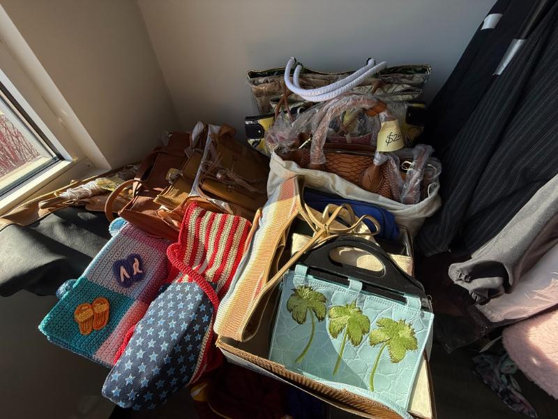 Sale Photo Thumbnail #25