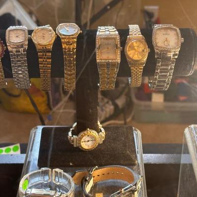 Sale Photo Thumbnail #125