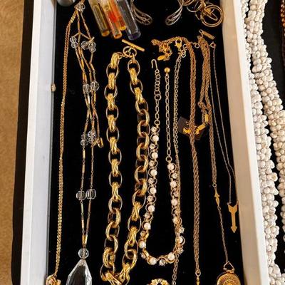 Sale Photo Thumbnail #157