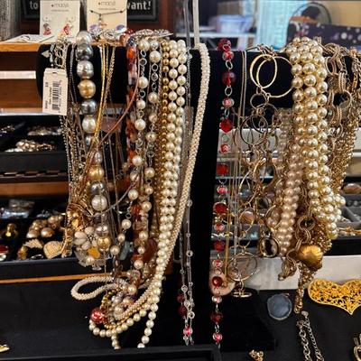 Sale Photo Thumbnail #154