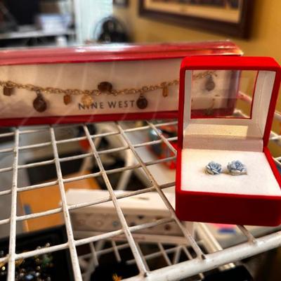 Sale Photo Thumbnail #166