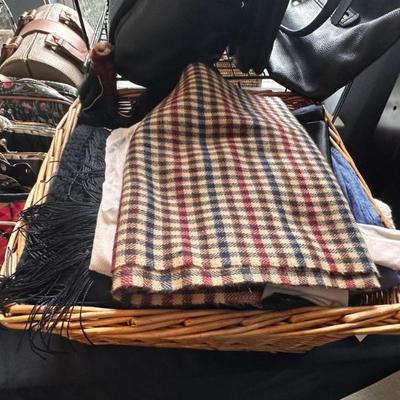 Sale Photo Thumbnail #666