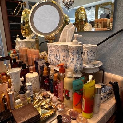 Sale Photo Thumbnail #700