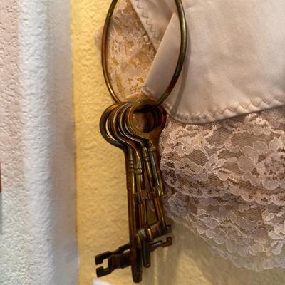 Sale Photo Thumbnail #865