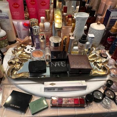 Sale Photo Thumbnail #699