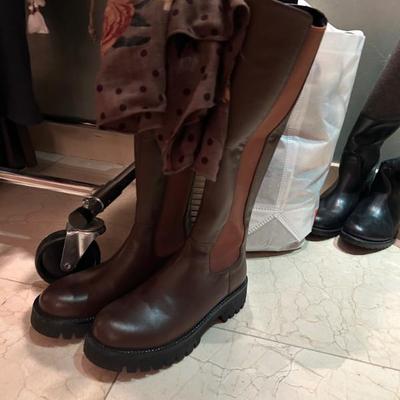 Sale Photo Thumbnail #60