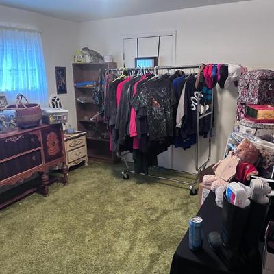 Sale Photo Thumbnail #175