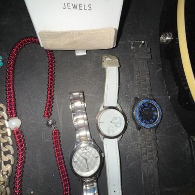 Sale Photo Thumbnail #194