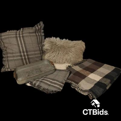 DS207 - Large Throw Pillow, Shams And Decor