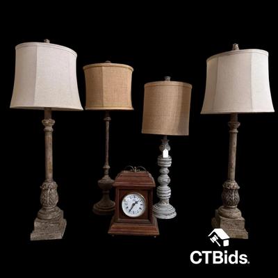 DS527 - Lamps and Clock Grouping