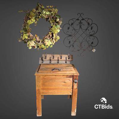 DS127 - Outdoor Decor and Wood Ice Chest