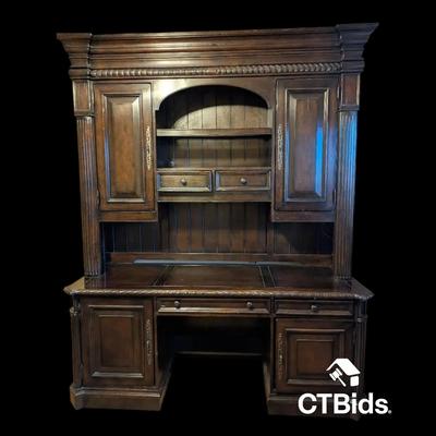 DS405 - Computer Desk With Hutch 