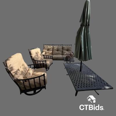 DS315 - Patio Chairs And Sofa