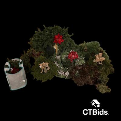 DS308 - Holiday Lot 2 - Wreaths