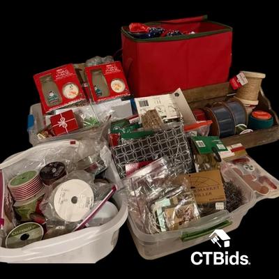 DS310 - Holiday - Lot 4 - Ribbons and misc.