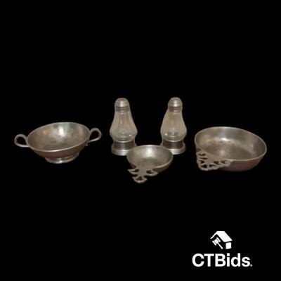 DS224 - Match Pewter Serving Ware