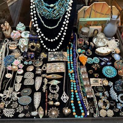 Sale Photo Thumbnail #357