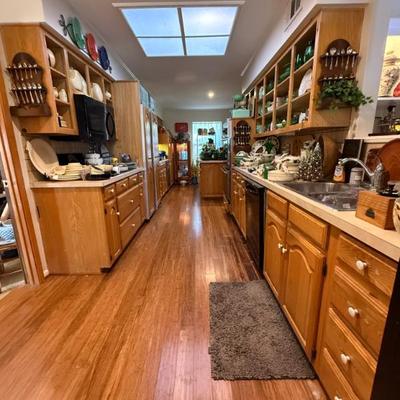 Sale Photo Thumbnail #300