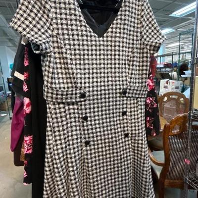 Sale Photo Thumbnail #16