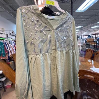 Sale Photo Thumbnail #175