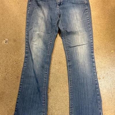 Sale Photo Thumbnail #203