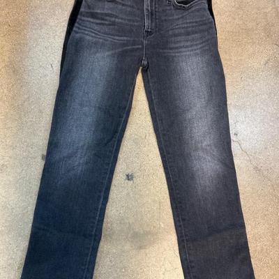 Sale Photo Thumbnail #119